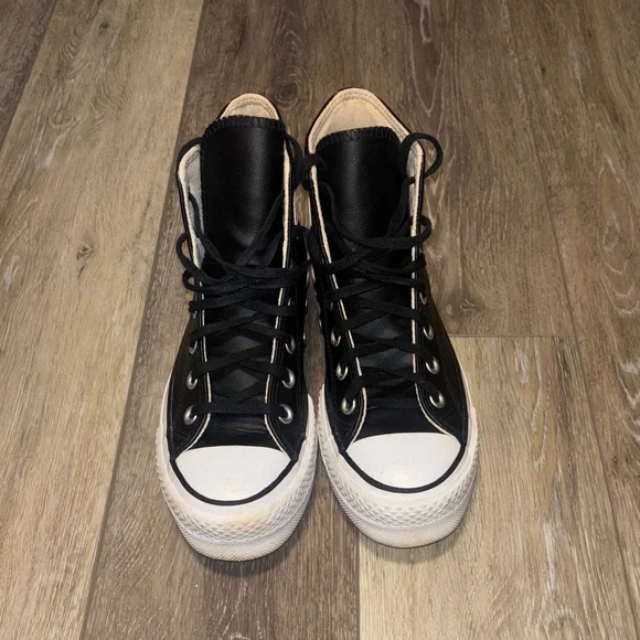Chuck Taylor All Star Leather Platform - Picture 2 of 4